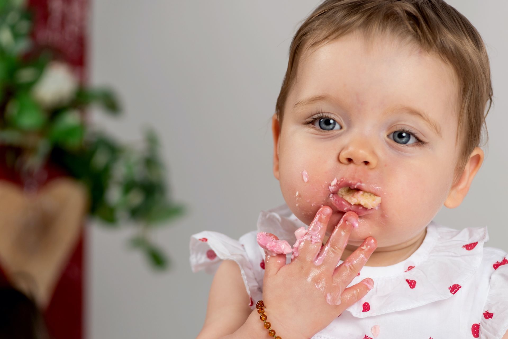 Foto Smash the Cake ou Cake Smash Moranguinhos Foto Smash the Cake ou Cake Smash Moranguinhos - Imagem 15