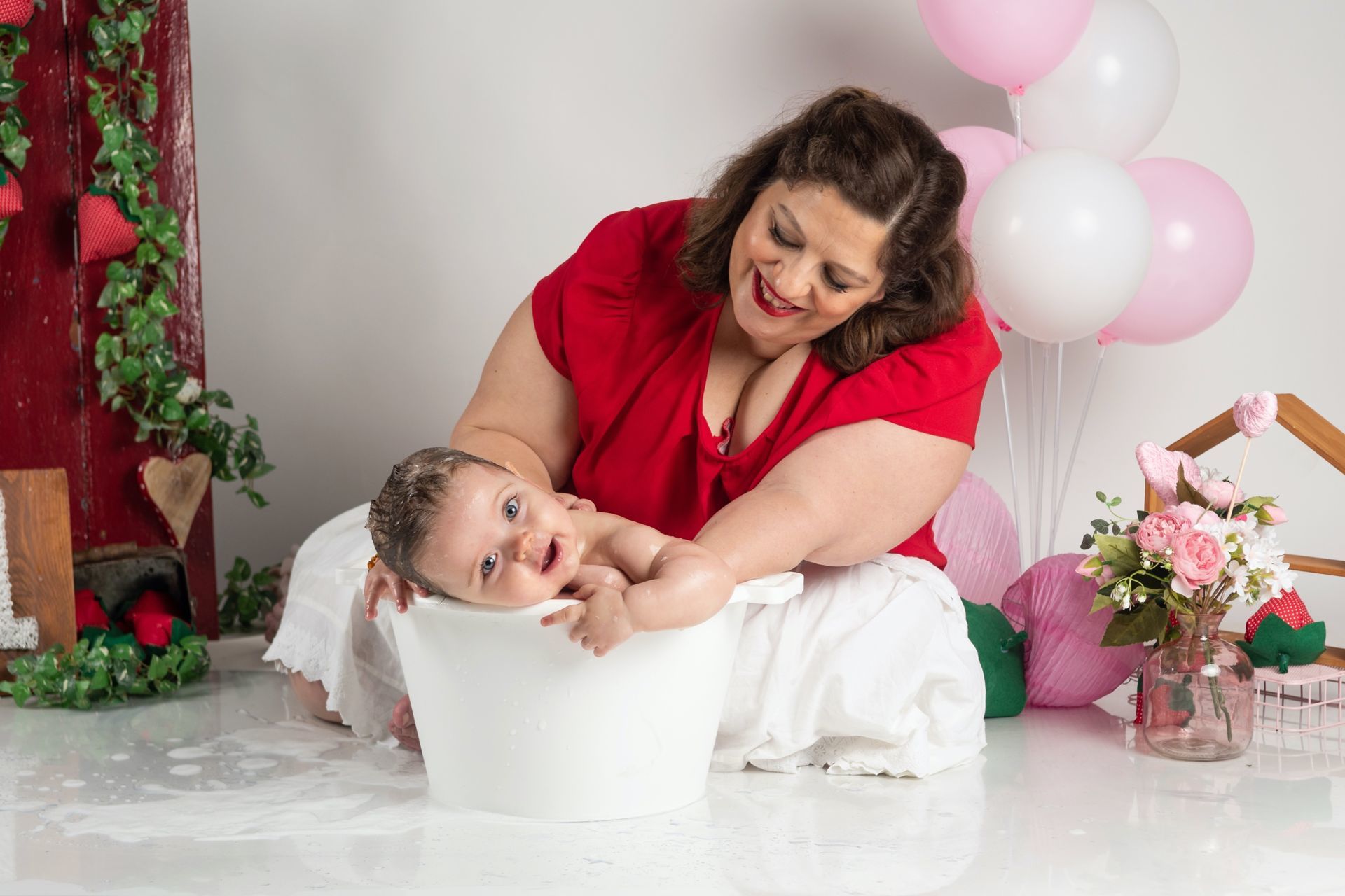 Foto Smash the Cake ou Cake Smash Moranguinhos Foto Smash the Cake ou Cake Smash Moranguinhos - Imagem 24